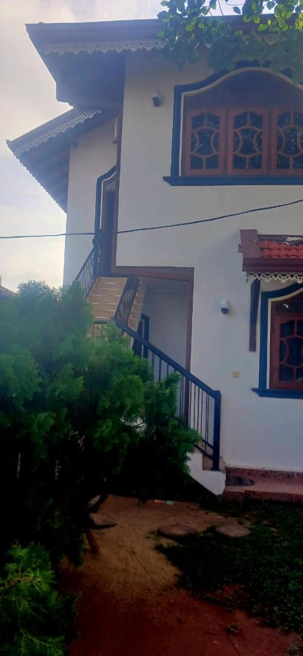 Oviniru Beach Hotel Negombo Zewnętrze zdjęcie