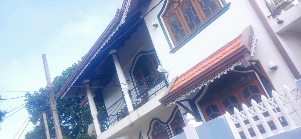 Oviniru Beach Hotel Negombo Zewnętrze zdjęcie