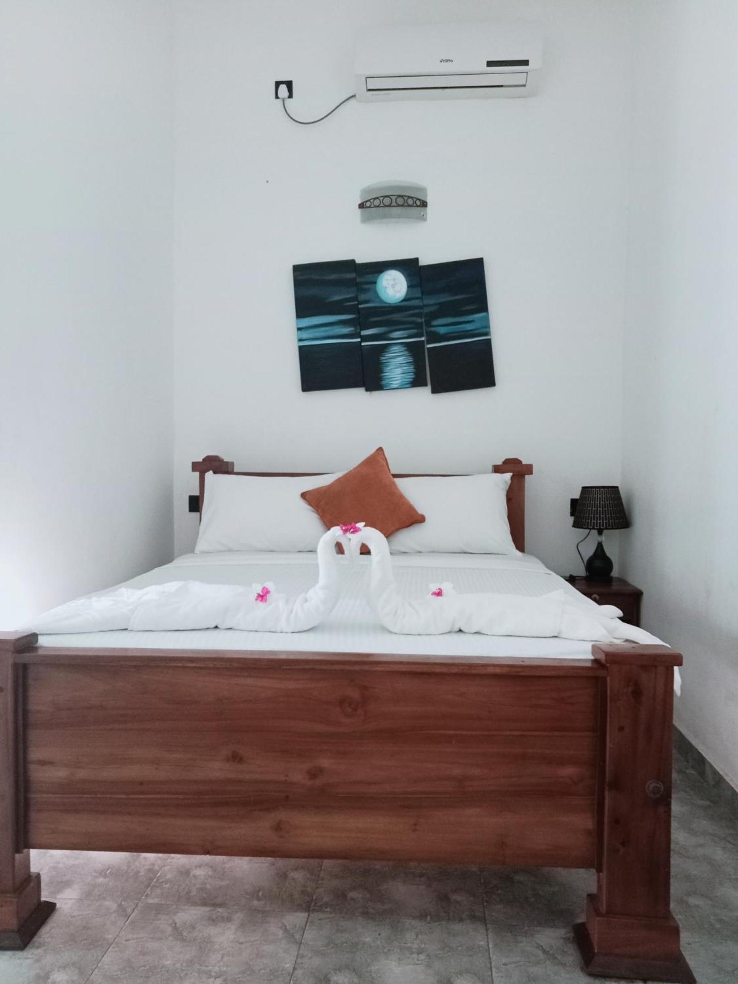 Oviniru Beach Hotel Negombo Zewnętrze zdjęcie